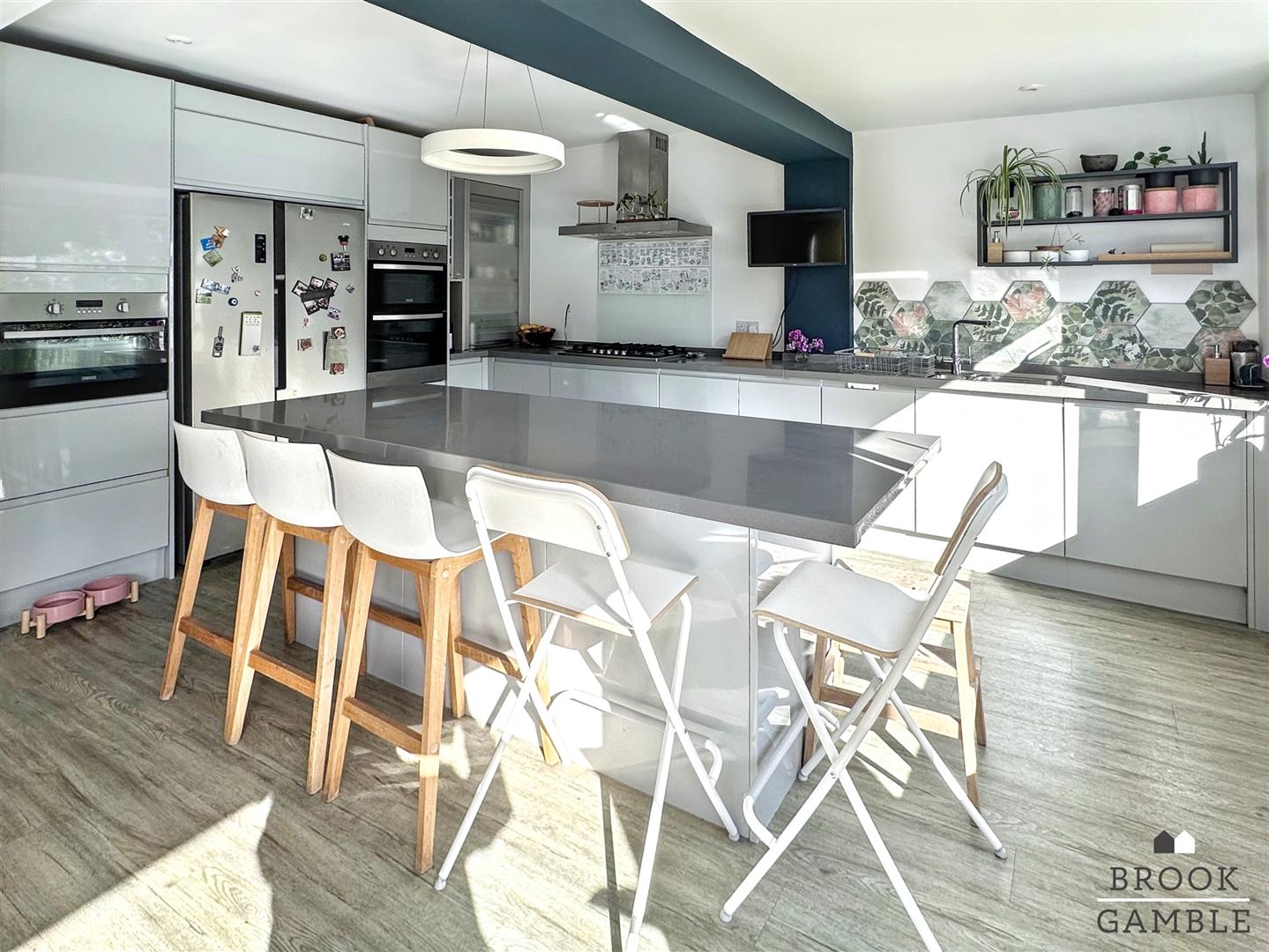 4 Bedroom House - Semi-Detached. North Avenue in Eastbourne,  19